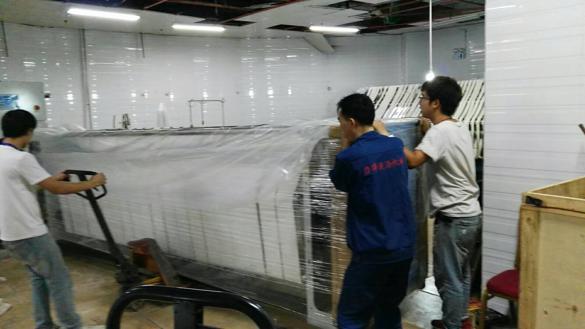 六盤水喜來登酒店洗衣房設備安裝順利進行中 六盤水喜來登酒店洗衣房設備安裝順利進行中