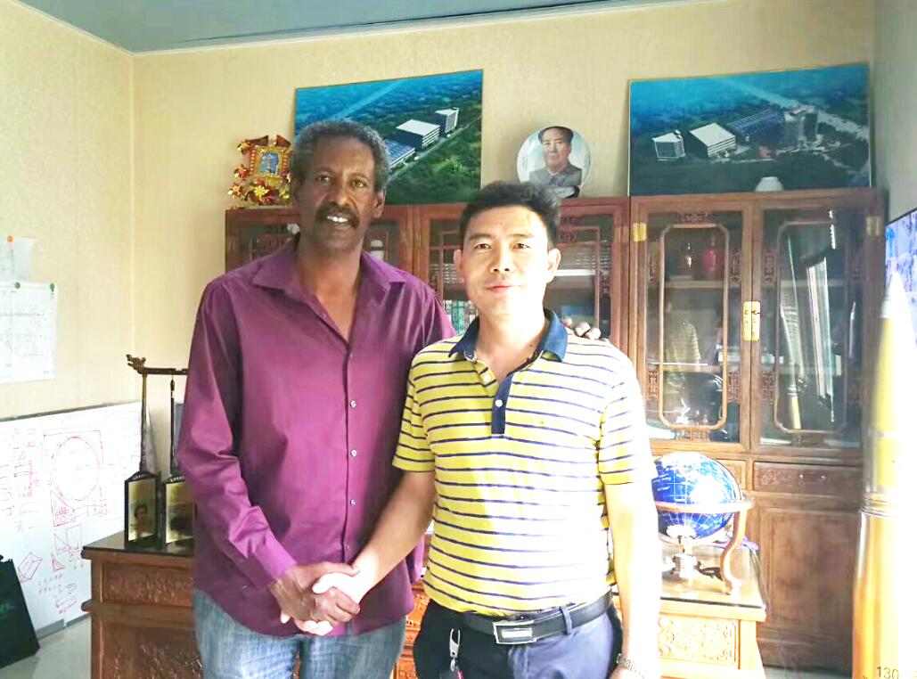 埃塞俄比亞客戶選中國(guó)工業(yè)洗衣機(jī)經(jīng)營(yíng)美國(guó)式洗衣房 埃塞俄比亞客戶選中國(guó)工業(yè)洗衣機(jī)經(jīng)營(yíng)美國(guó)式洗衣房